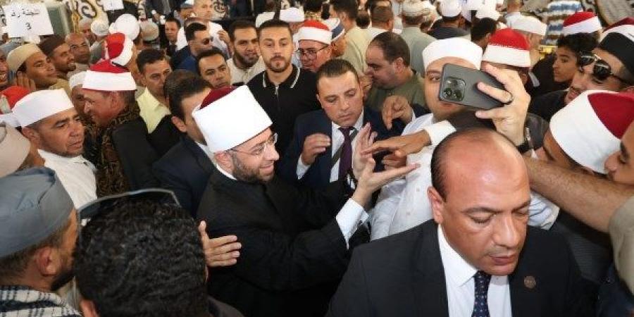 وزير الأوقاف يهنئ الشيخ محمد حشاد بفوزه في انتخابات نقابة القراء - هرم مصر