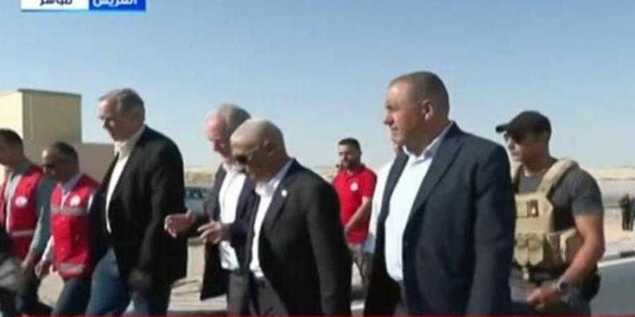 وصول وفد من مجلس الشيوخ الأمريكى إلى مطار العريش تمهيدا لزيارة معبر رفح - هرم مصر