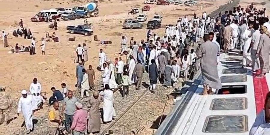 وزير النقل يتوجه لموقع حادث قطار مطروح.. والسكة الحديد تكشف التفاصيل - هرم مصر