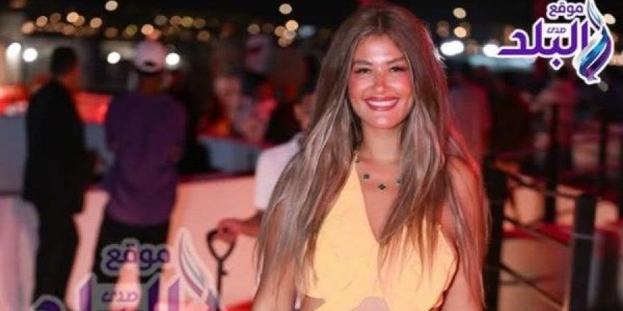 كوميديا وتشويق .. إيناس علي تتألق في «ماما وبابا» وتكشف كواليس مليئة بالمفاجآت|فيديو - هرم مصر