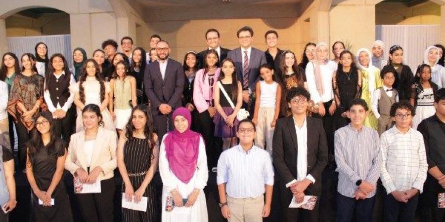 وزير الثقافة يفتتح المعرض السنوي العاشر لفصول الرسم بمركز تنمية المواهب - هرم مصر