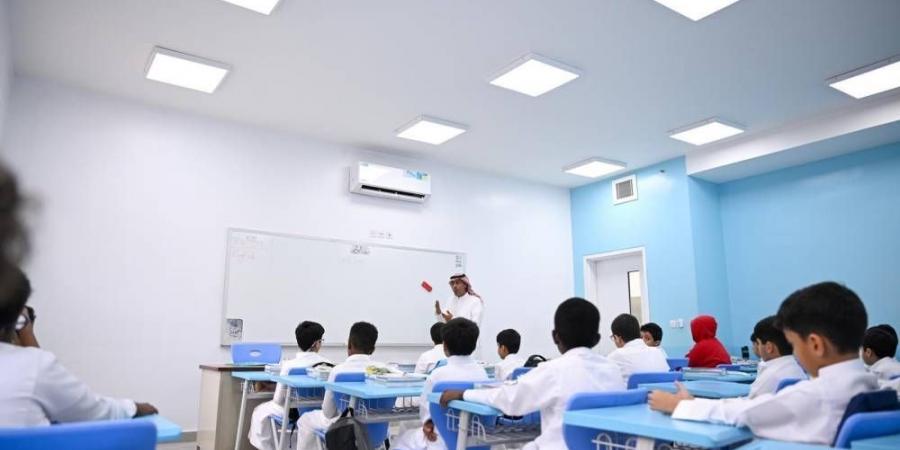 1.8 مليون طالب ينتظمون بمدارس مكة والمدينة - هرم مصر