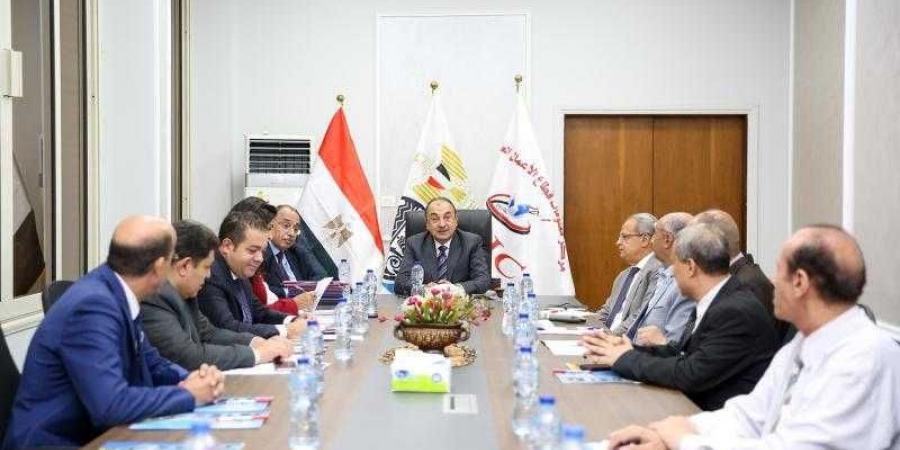 المهندس محمد شيمي يزور مركز معلومات قطاع الأعمال العام ويوجّه بوضع استراتيجية شاملة للنهوض بأدائه - هرم مصر