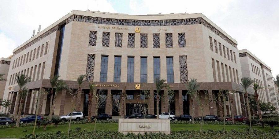 بدء صرف معاشات سبتمبر.. مواعيد مرتبات أكتوبر ونوفمبر وديسمبر 2025 - هرم مصر