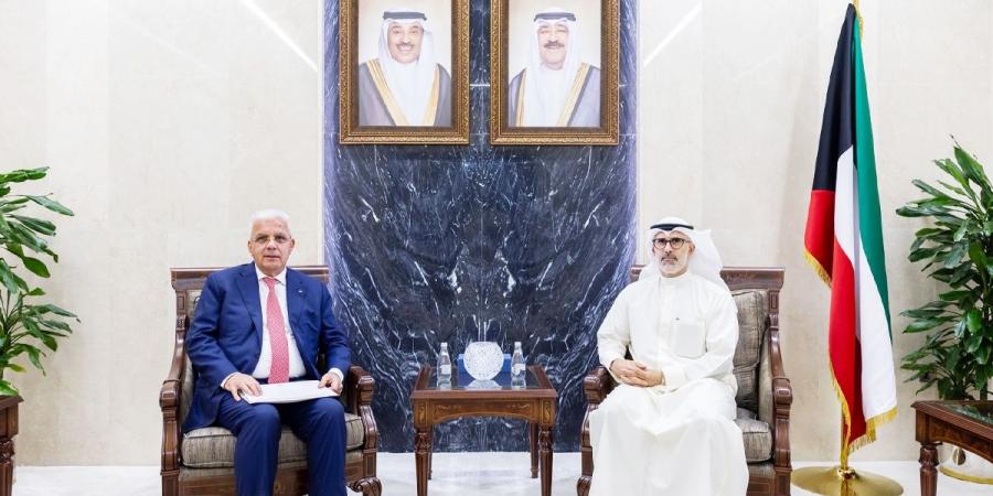 نائب وزير الخارجية يبحث وسفير فلسطين العلاقات الثنائية - هرم مصر