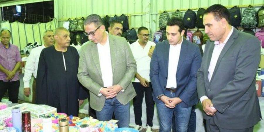 محافظ الفيوم يفتتح معرض «أهلا مدارس 2025» - هرم مصر