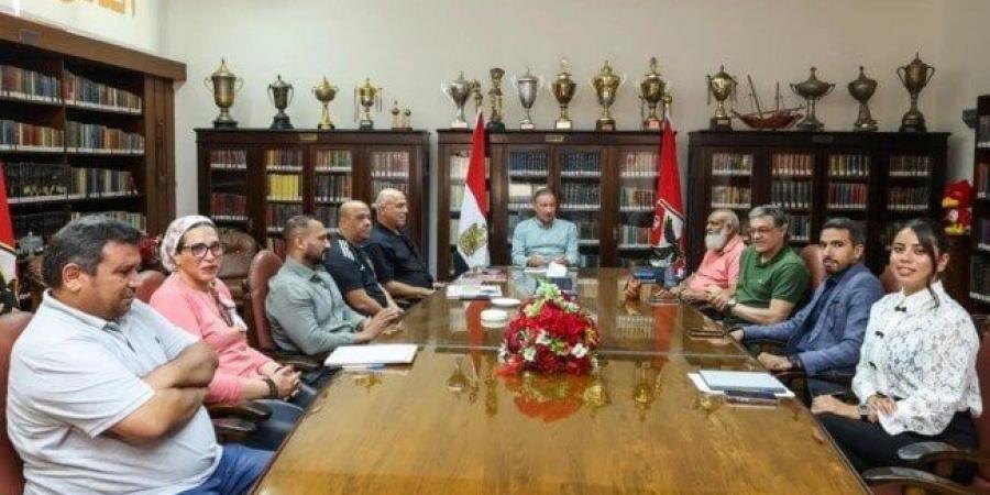 تفاصيل اجتماع الخطيب مع لجنة التخطيط والمدير الرياضي ومدير الكرة في الأهلي - هرم مصر