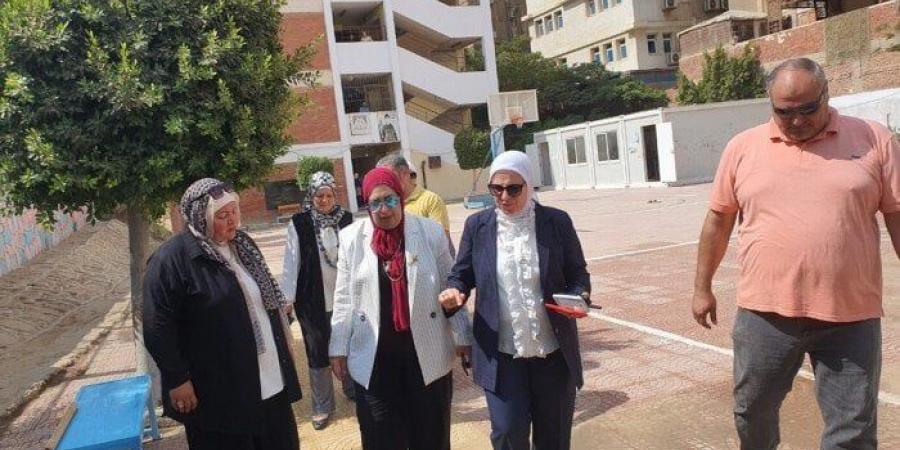 مدير تعليم القاهرة في جولة تفقدية بمدارس المقطم: خدمة أبنائنا الطلاب أولوية قصوى - هرم مصر