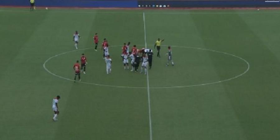 مرموش يغادر مباراة مصر وبوركينا فاسو مصاباً وأسامة فيصل بديلاً - هرم مصر