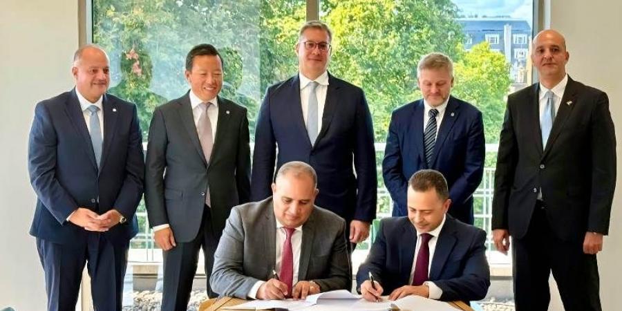 وزير البترول يشهد توقيع مذكرة تفاهم بين إيجاس وبي بي البريطانية   - هرم مصر