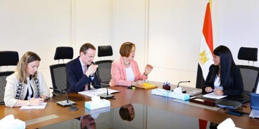 المشاط تلتقي المدير الإقليمي لوكالة التنمية الفرنسية (AFD) لشمال أفريقيا - هرم مصر