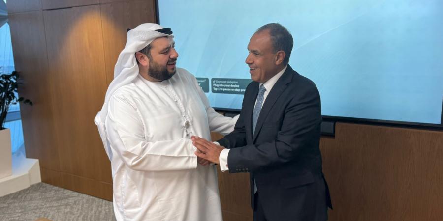 «تعزيز التعاون الاستثماري».. وزير الخارجية يلتقي وزير الاستثمار بدولة الإمارات|صور - هرم مصر