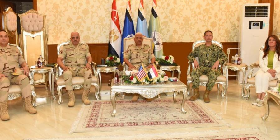 وزير الدفاع يلتقي قائد القيادة المركزية الأمريكية والوفد المرافق له - هرم مصر