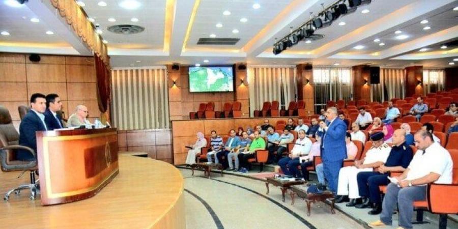 محافظة الدقهلية تبحث كيفية التصدى لظاهرة حرق قش الأرز والسحابة السوداء - هرم مصر