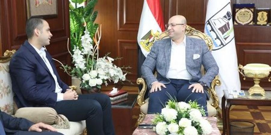 محافظ بني سويف يلتقي نائب وزير الصحة للحوكمة والرقابة - هرم مصر
