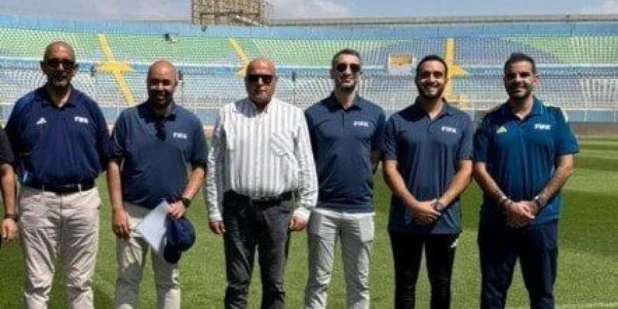 وفد الفيفا يعاين ستاد الدفاع الجوي قبل مواجهة بيراميدز وأوكلاند سيتي - هرم مصر