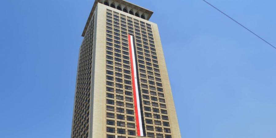 وزارة الخارجية تهيب بالشباب تحرى المصداقية والتحقق من صحة عقود العمل بالخارج - هرم مصر