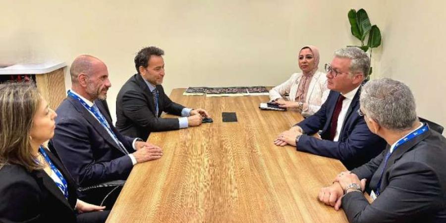 وزير البترول يبحث مع وفد شلمبرجير العالمية رفع كفاءة الحقول - هرم مصر