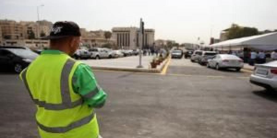 عمال المياومة في المجالس المشتركة والبلديات يطالبون بالتثبيت بعد أكثر من عقد من العمل - هرم مصر