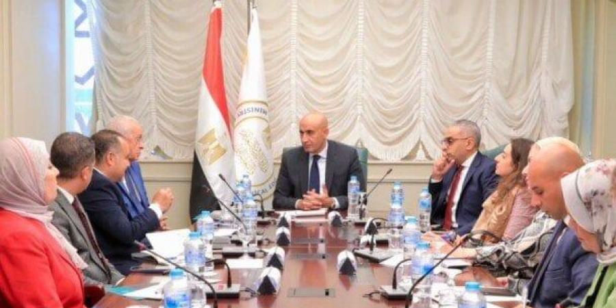 «وزير التربية والتعليم» يلتقي بوفد من مؤسسة «مصر الخير» لبحث تعزيز التعاون - هرم مصر