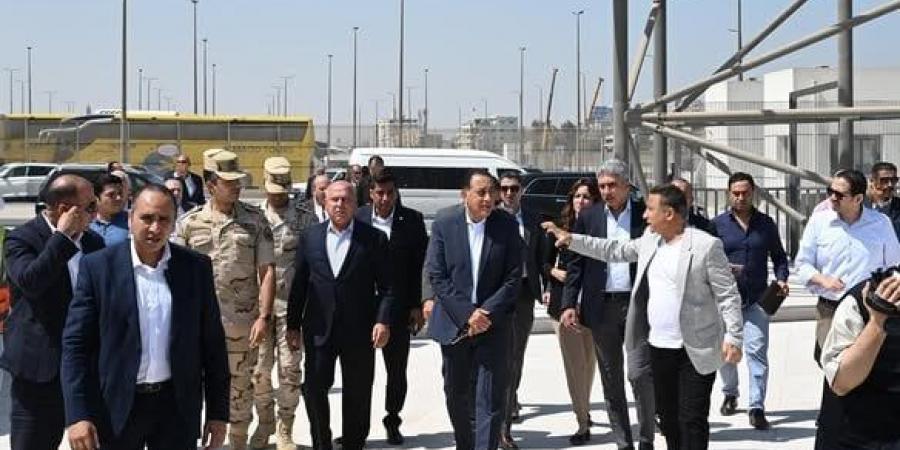 رئيس الوزراء يتفقد الممشى السياحي ضمن ترتيبات الاستعداد لافتتاح المتحف المصري الكبير - هرم مصر