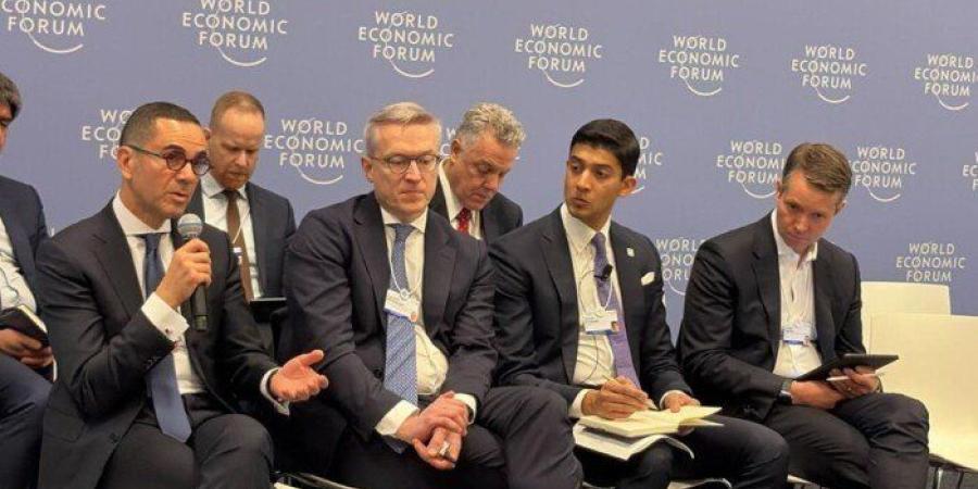 الخطيب في دافوس: 400 ترخيص رقمي للمستثمرين على منصة واحدة - جريدة هرم مصر