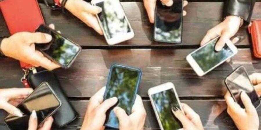 هل هاتفك القادم من الخارج خاضع للرسوم؟.. الجمارك توضح - جريدة هرم مصر