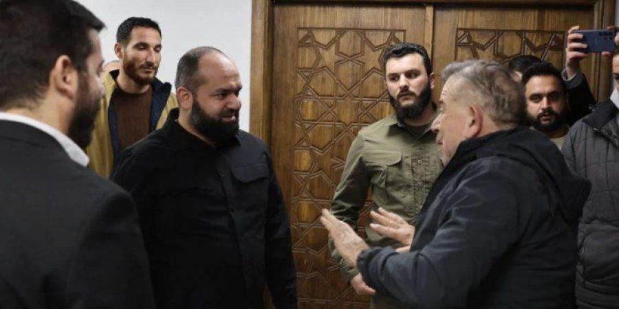 شاهد بالفيديو | لحظة تحرير منتج مسلسل "باب الحارة" الشهير من الاختطاف - جريدة هرم مصر