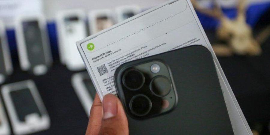 المصريون العائدون من الخارج: تحذير مهم بشأن هواتفكم المحمولة - جريدة هرم مصر