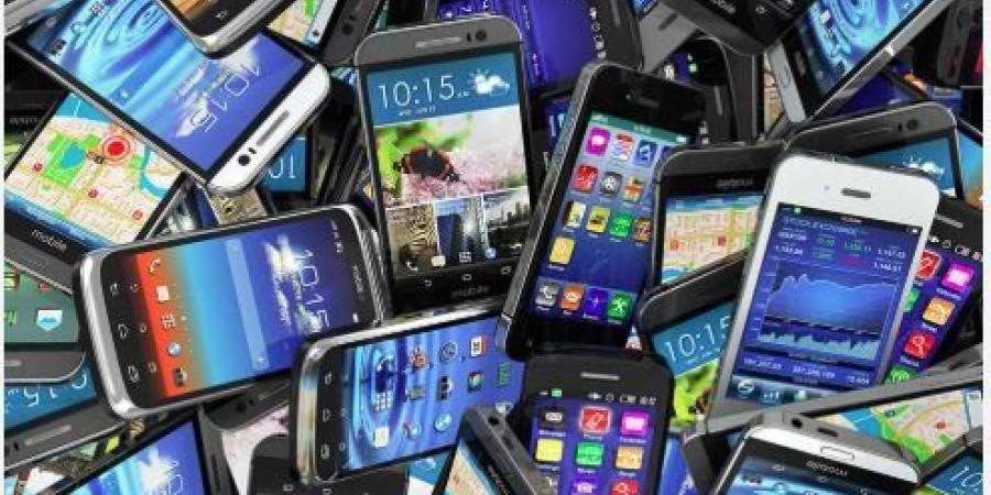 ما مصير هواتف المصريين بالخارج بعد إلغاء الإعفاء الجمركي؟ - جريدة هرم مصر