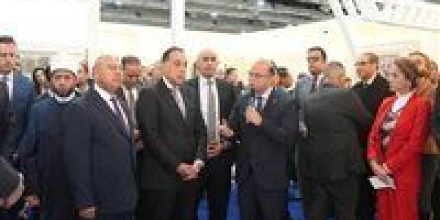 رئيس الوزراء يتفقد جناح هيئة الرقابة المالية بمعرض القاهرة الدولي للكتاب - جريدة هرم مصر