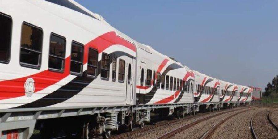 السكة الحديد تدشن خدمة «مختلطة» لأول مرة بين عربات النوم و «VIP PREMIUM» لخطوط الصعيد - جريدة هرم مصر