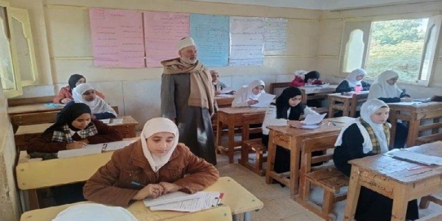 رئيس منطقة سوهاج الأزهرية يتفقد لجان الامتحانات بالمراغة - جريدة هرم مصر
