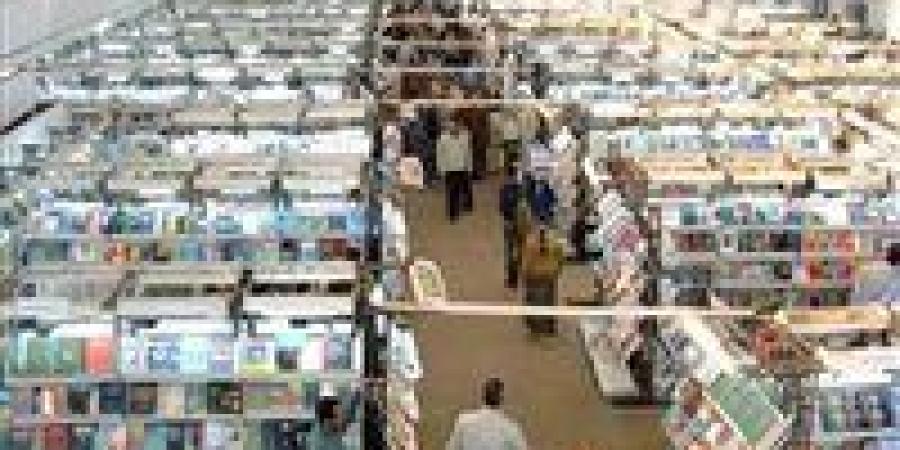 تخفيضات 50 %.. 60 أتوبيسًا «استثنائيًا» لنقل جمهور معرض الكتاب من ميادين القاهرة الكبرى - جريدة هرم مصر