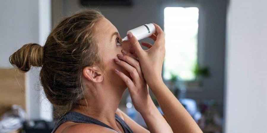 تحذير طبي.. قطرات ترطيب العين العشوائية قد تسبب "جفاف العين" - جريدة هرم مصر