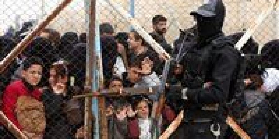 الجيش الأمريكي يبدأ نقل 7 آلاف معتقل داعشي من سوريا إلى العراق - جريدة هرم مصر