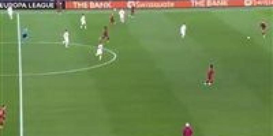 روما ضد شتوتغارت.. نيكولو بيسيلي يؤمن تقدم روما على شتوتجارت بهدف نظيف في الدوري الأوروبي - جريدة هرم مصر