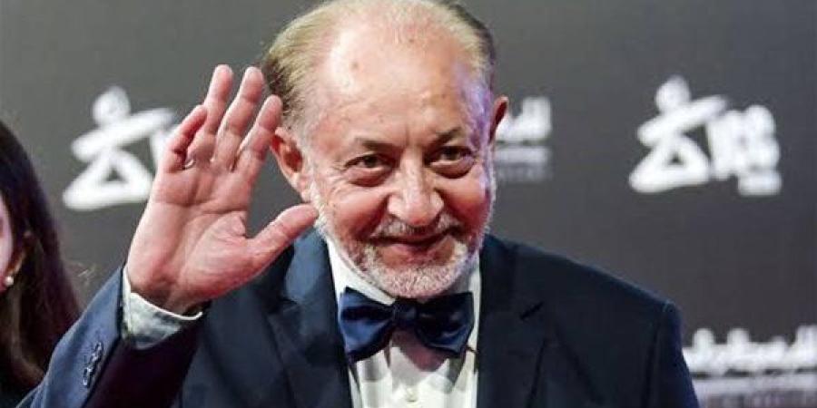 بعد جراحة في المخ.. عبد العزيز مخيون يطمئن جمهوره - جريدة هرم مصر