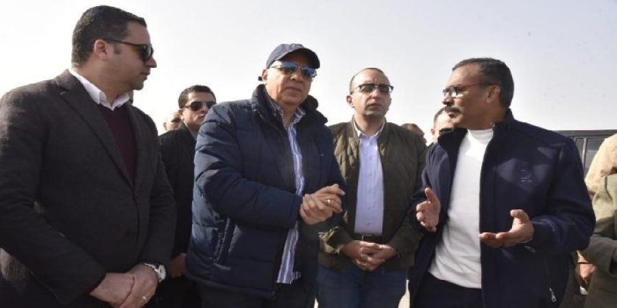 لضمان وصول المياه لبورسعيد.. وزير الري يتفقد تطوير محطة رفع القنطرة غرب - جريدة هرم مصر