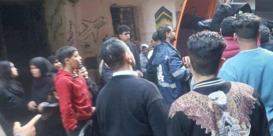 نقل جثامين ضحايا تسرب الغاز في أم بيومي إلى مشرحة مستشفى بنها التعليمي - جريدة هرم مصر