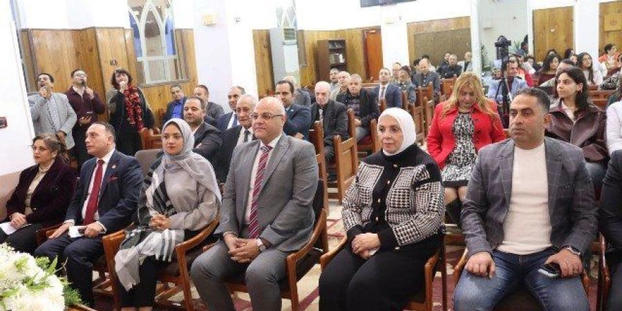 محافظ القليوبية يشارك في مراسم تنصيب القس رفيق دويب راعياً للكنيسة الإنجيلية ببنها - جريدة هرم مصر