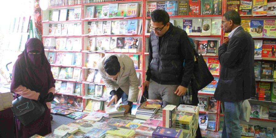 معرض القاهرة الدولي للكتاب يصل إلى أول مليون زائر خلال يومين من افتتاحه - جريدة هرم مصر