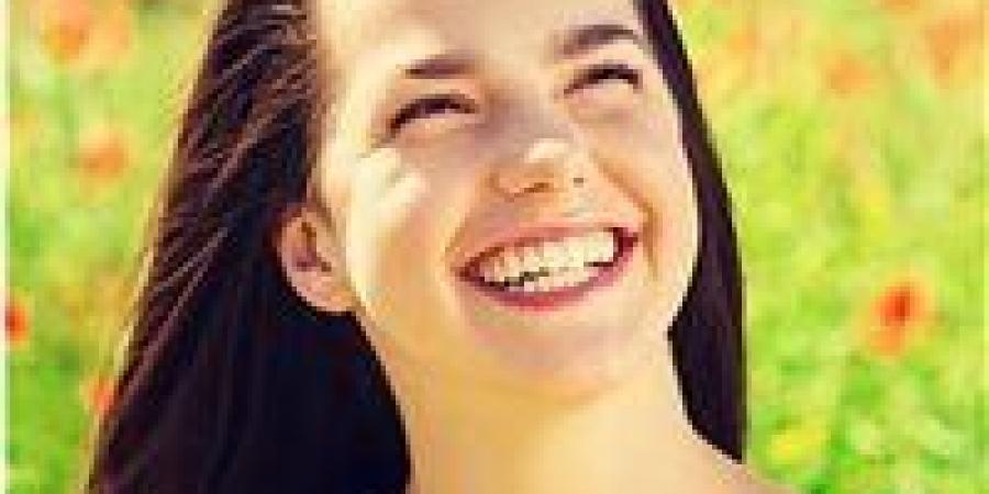 بمناسبة اليوم العالمي للضحك.. فوائد مذهلة للضحك على القلب والأعصاب والبشرة - جريدة هرم مصر