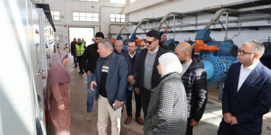 نائب رئيس القابضة للمياه يتفقد محطة سرياقوس بالقليوبية - جريدة هرم مصر
