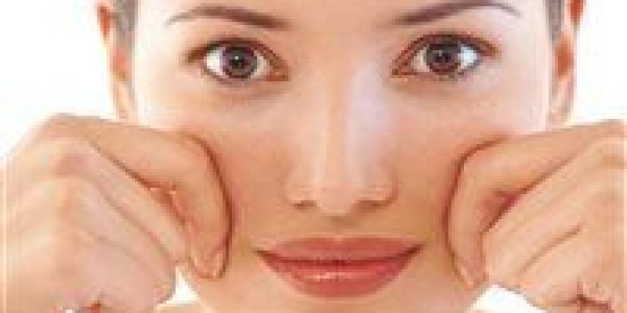 سيروم ولا كريم؟ طبيب جلدية يحسم الجدل ويكشف الترتيب الصحيح لبشرة مثالية - جريدة هرم مصر