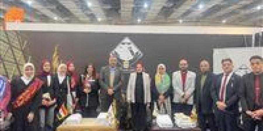 أعضاء تنسيقية شباب الأحزاب يواصلون مشاركتهم في اليوم الثالث لمعرض القاهرة الدولي للكتاب - جريدة هرم مصر