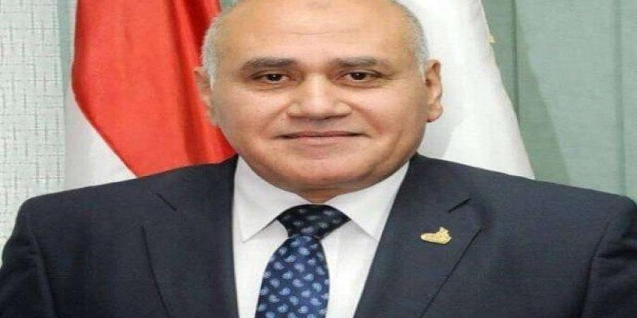 رئيس الجهاز التنفيذي لتعمير سيناء يهنئ العاملين بعيد الشرطة المصرية الـ74 - جريدة هرم مصر