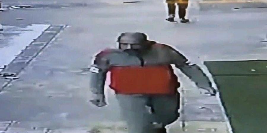 أحد أقارب «سفاح كرموز» يكشف تفاصيل جديدة عن حياته قبل قتل ابنائه الأربعة في الإسكندرية - جريدة هرم مصر