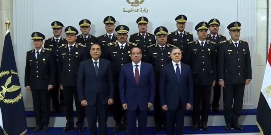 حفل الذكرى الـ74 لعيد الشرطة بمشاركة الرئيس السيسي.. الدولة والشعب سيظلان أوفياء لذكرى الشهداء ومصر «حصن منيع» ضد الاضطرابات وواحة للأمن والاستقرار - جريدة هرم مصر