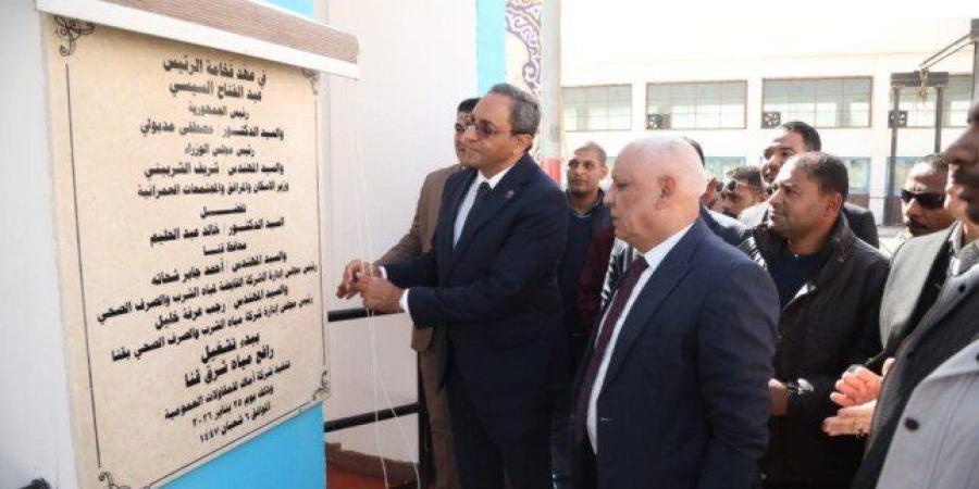بتكلفة 35 مليون جنيهًا.. محافظ قنا يفتتح بوستر رفع مياه «مدينة الزهور» - جريدة هرم مصر